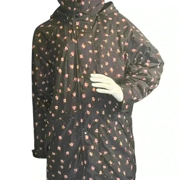 Cabi Rainy Day Reflective Floral Jacket 4115 Oversized Medium Size. - Picture 2 of 13